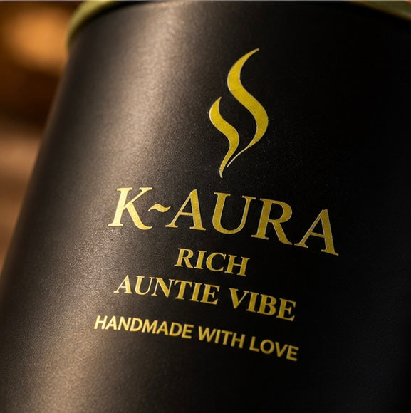 Rich Auntie Vibe

Soft luxury, bottled in a mood.